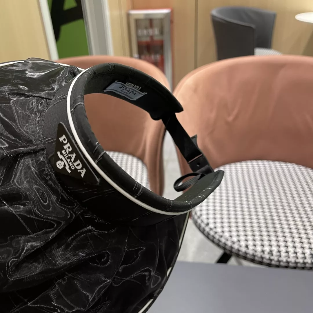 Stylish 4888 Prada Caps