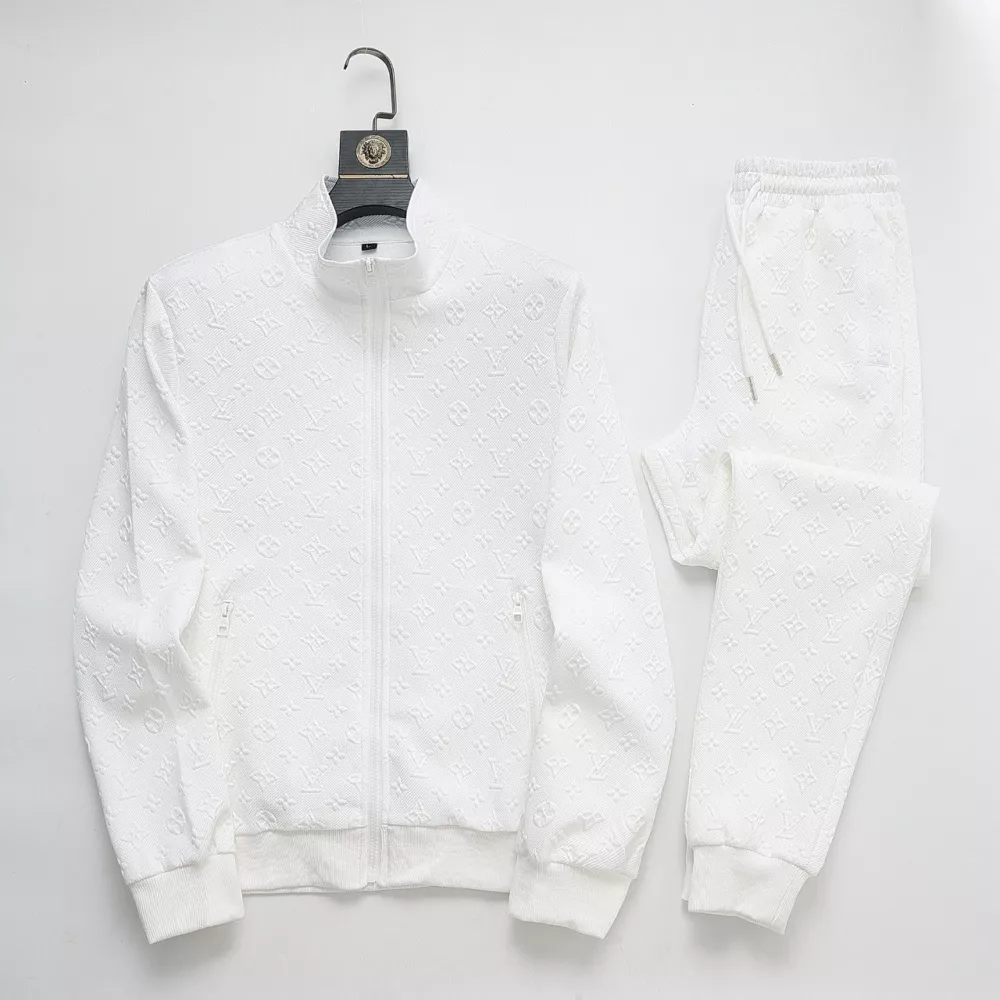 Stylish 4899 Louis Vuitton LV Tracksuits Long Sleeved For Men