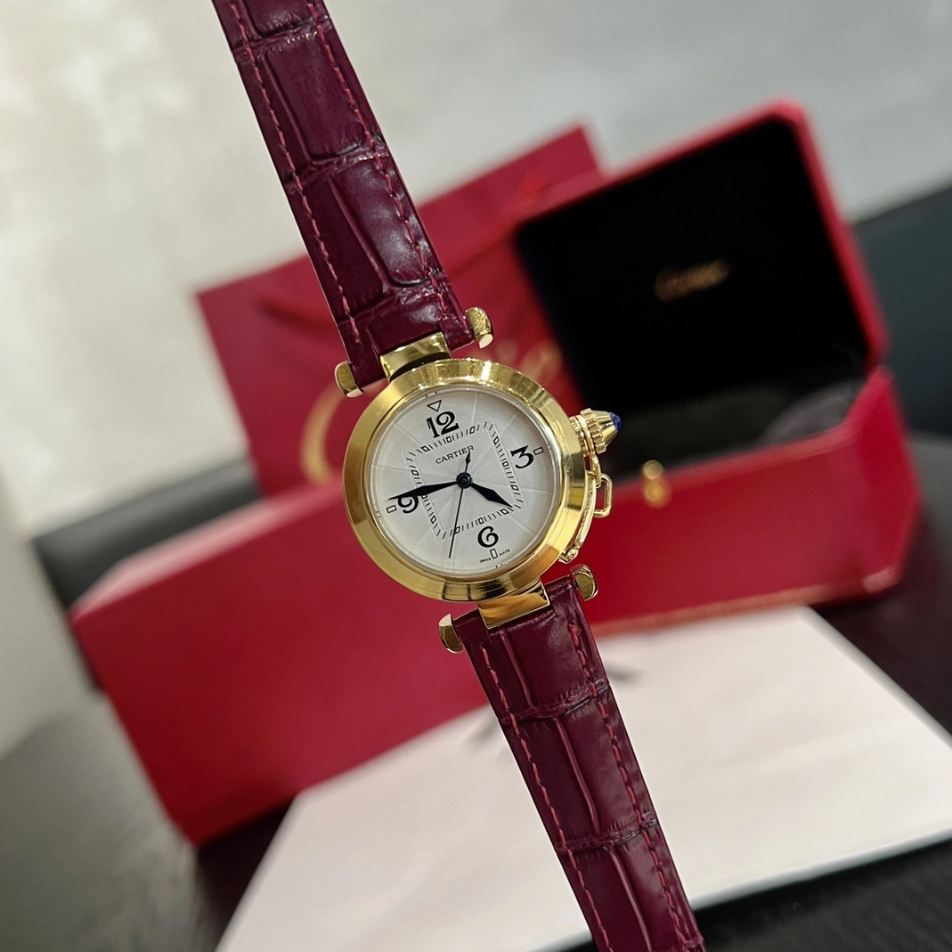 Stylish 4900 Cartier AAA Quality Watches For Women
