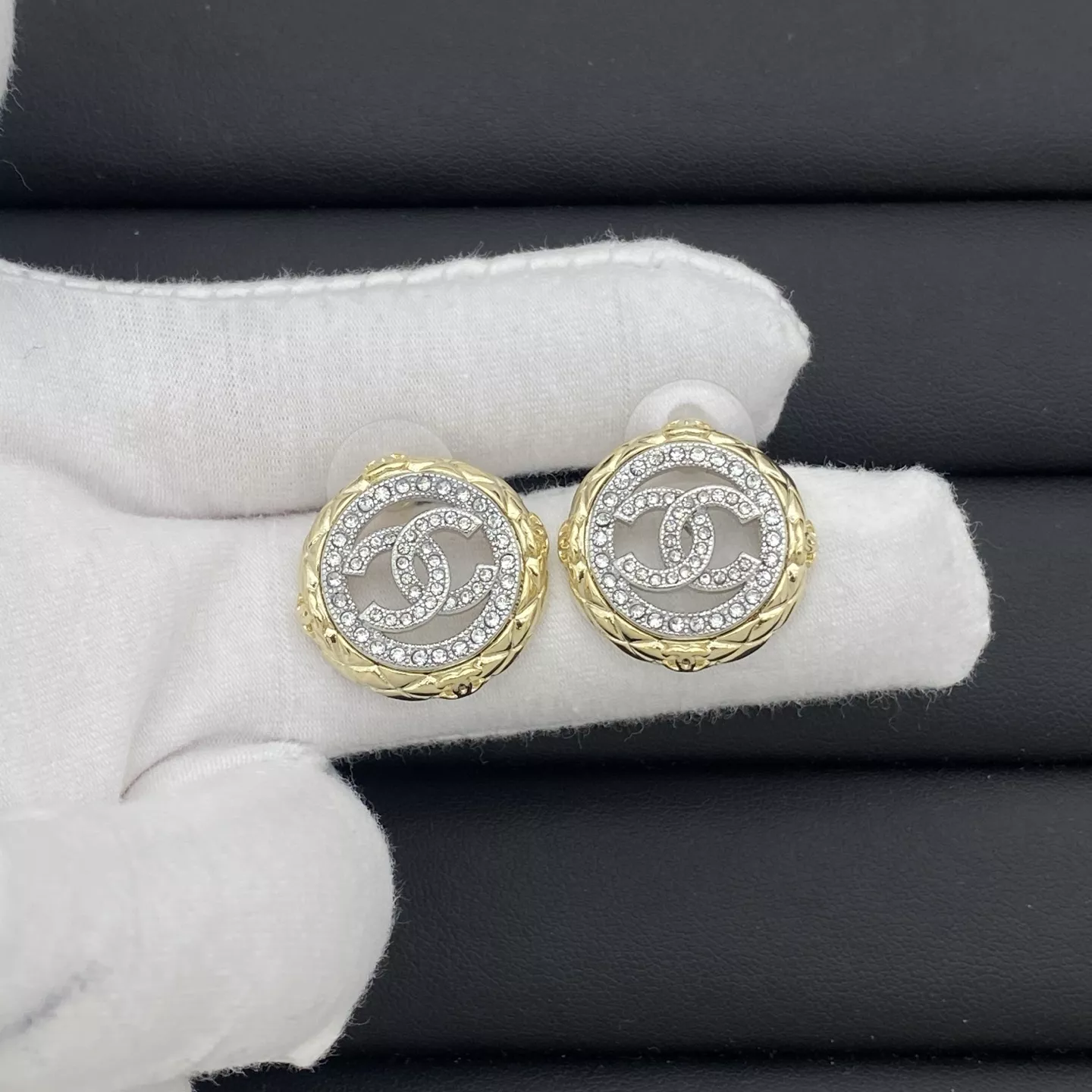 Stylish 4968 Chanel Earrings For Women