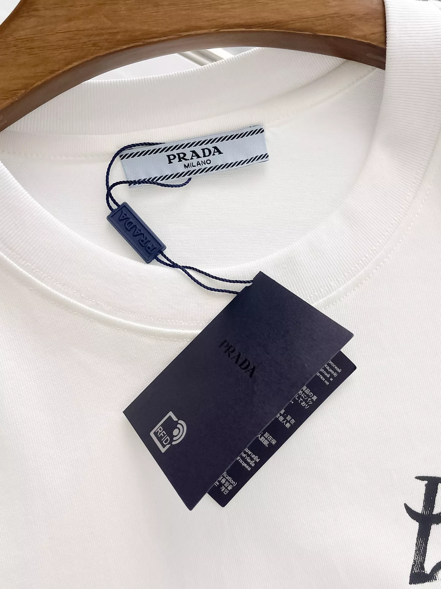 Stylish 5049 Prada T-Shirts Short Sleeved For Men