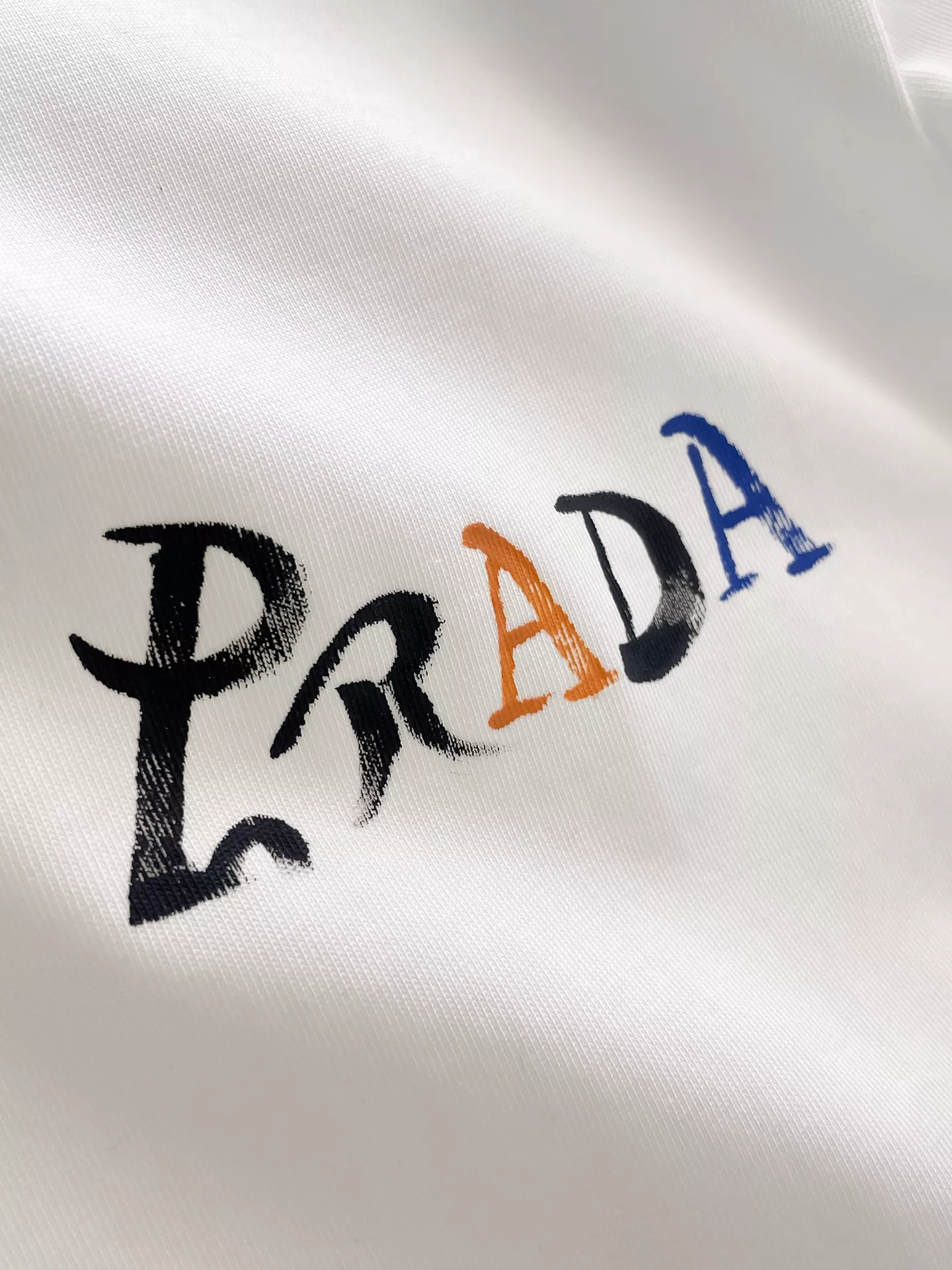 Stylish 5049 Prada T-Shirts Short Sleeved For Men