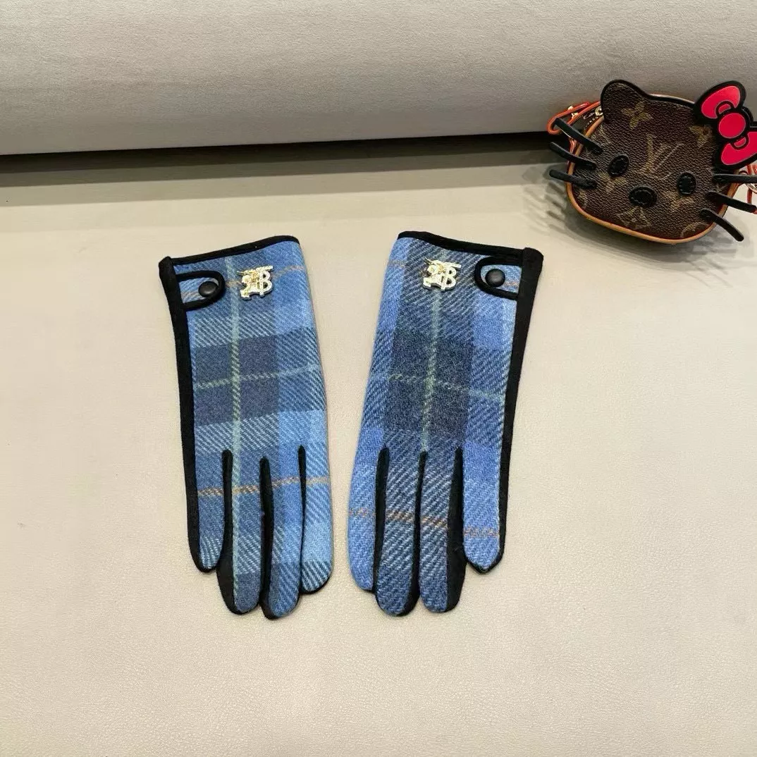Stylish 5066 Burberry Gloves