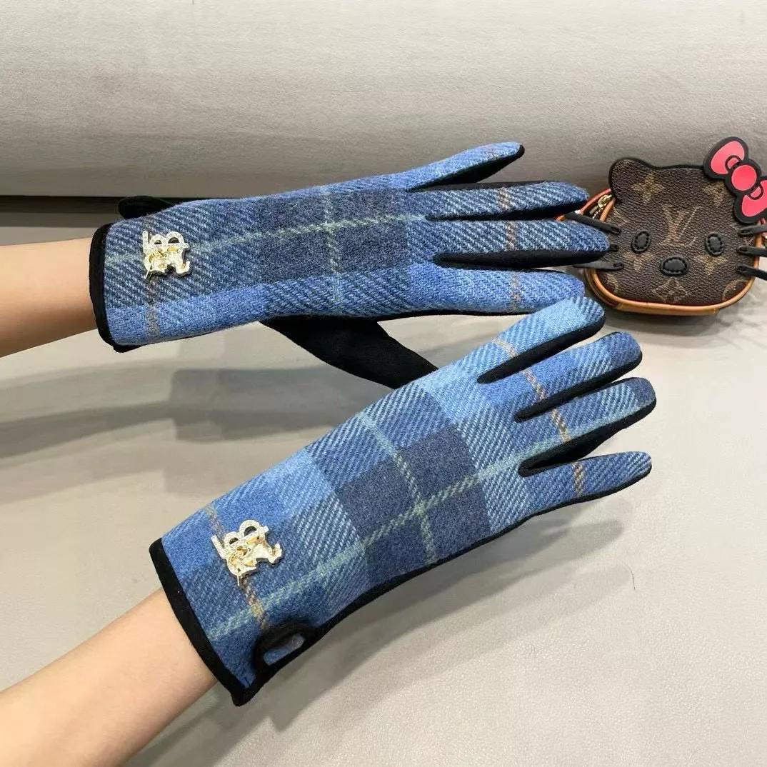 Stylish 5066 Burberry Gloves