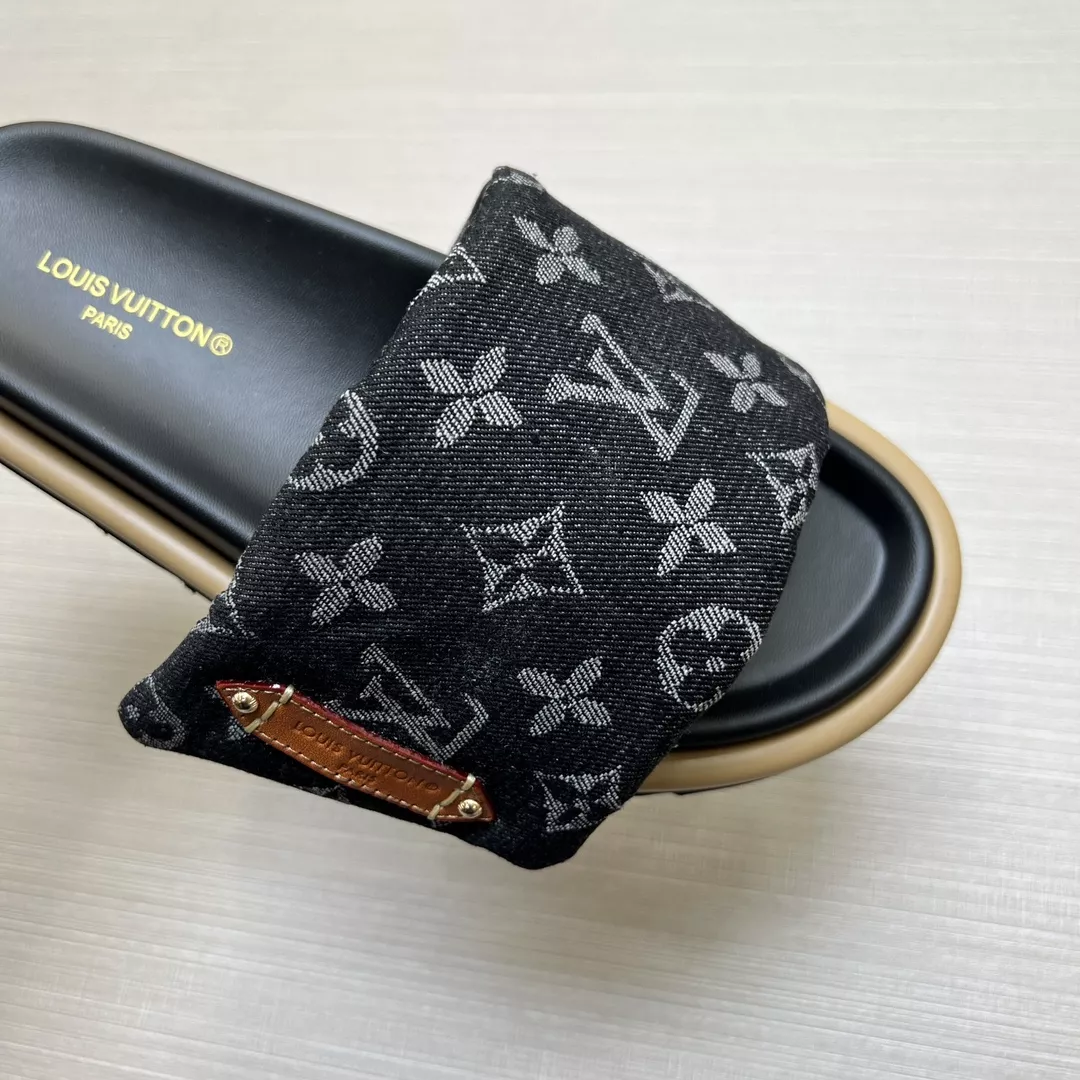Stylish 513 Louis Vuitton Slippers For Men