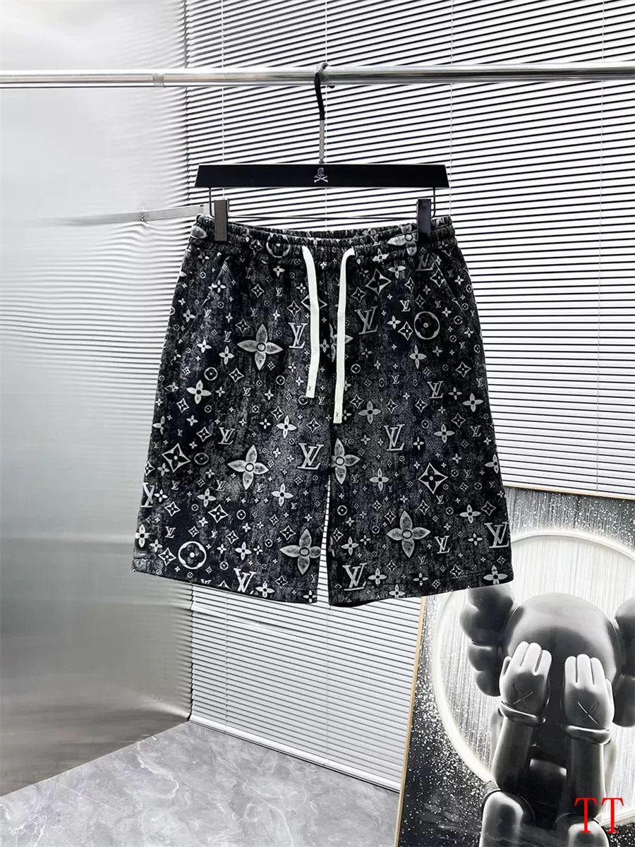 Stylish 5279 Louis Vuitton LV Tracksuits Short Sleeved For Men