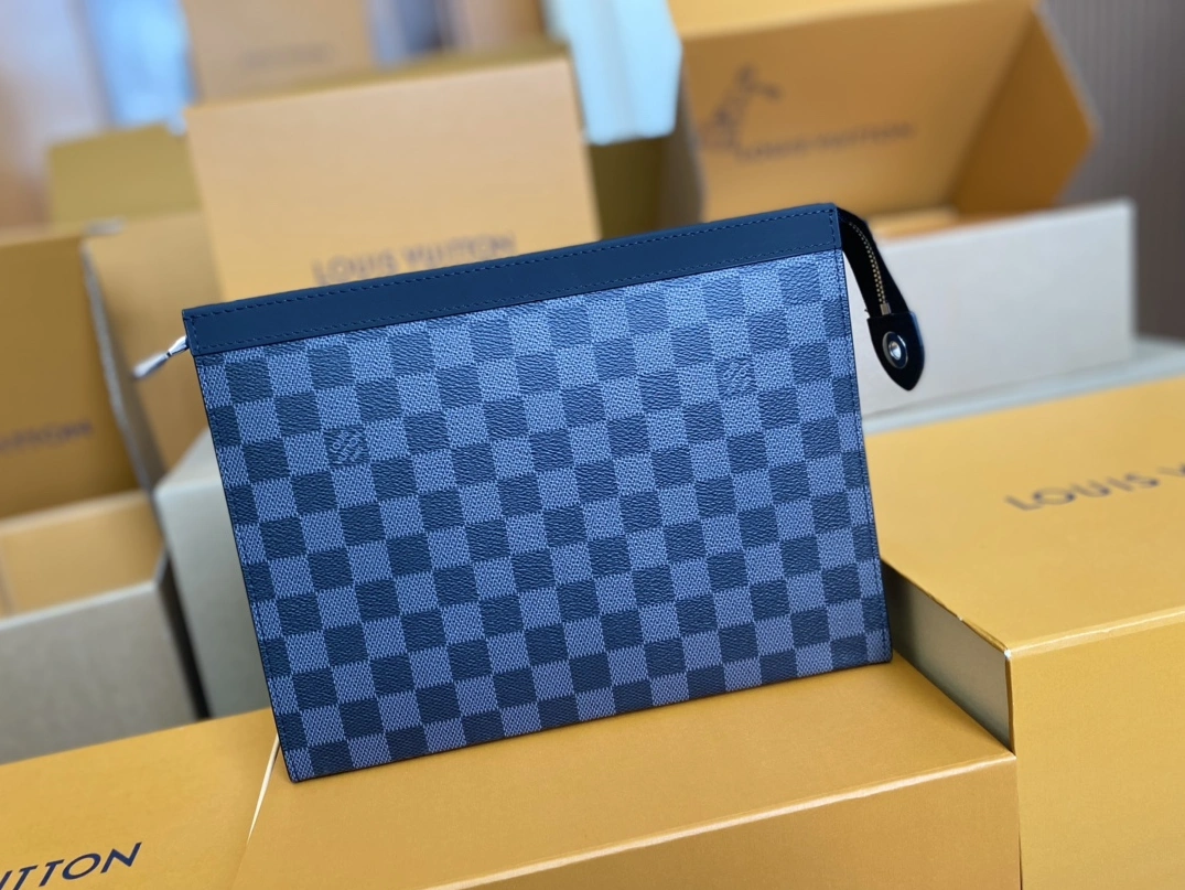 Stylish 5299 Louis Vuitton AAA Man Wallets