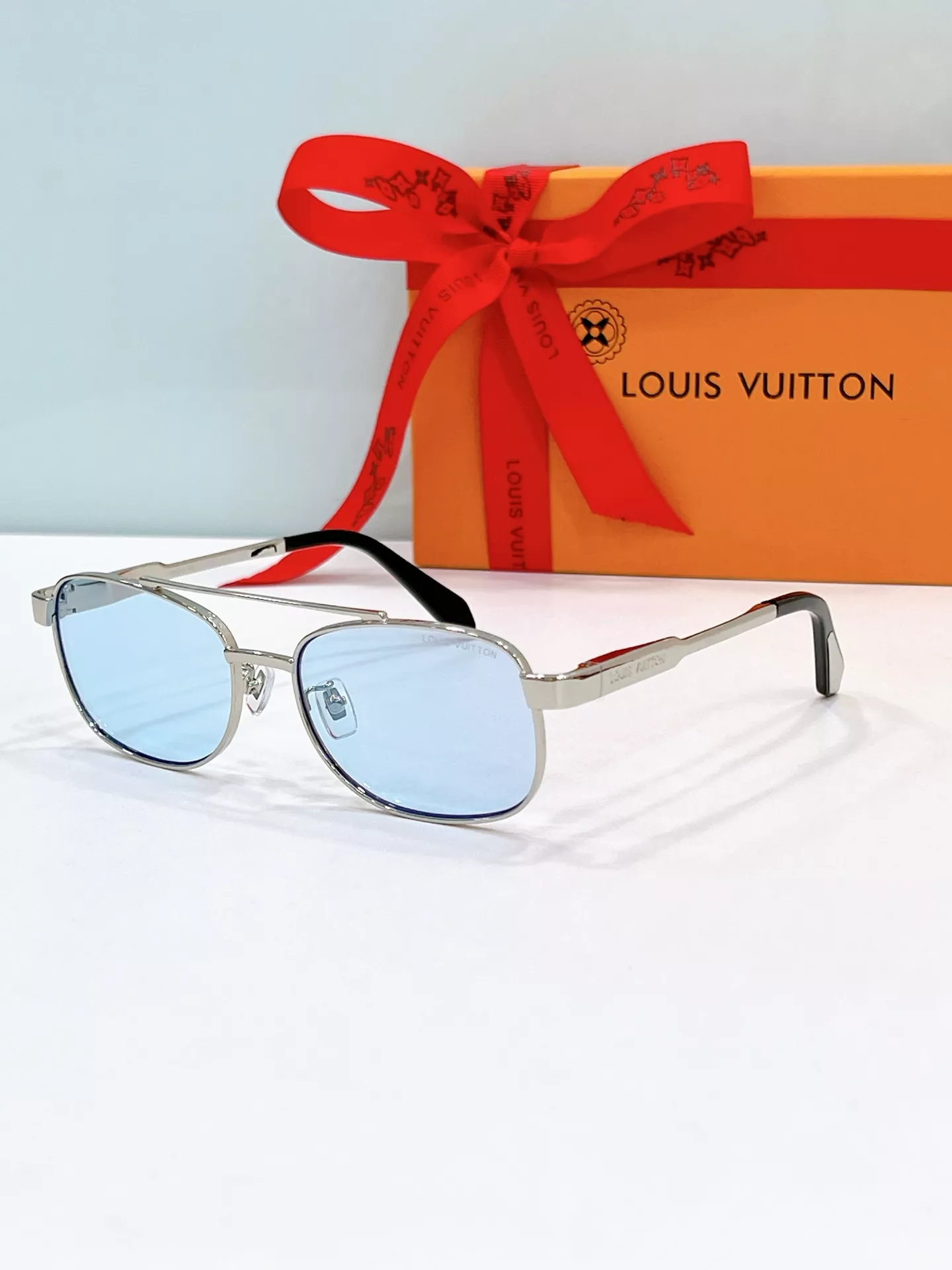 Stylish 5320 Louis Vuitton AAA Quality Sunglasses