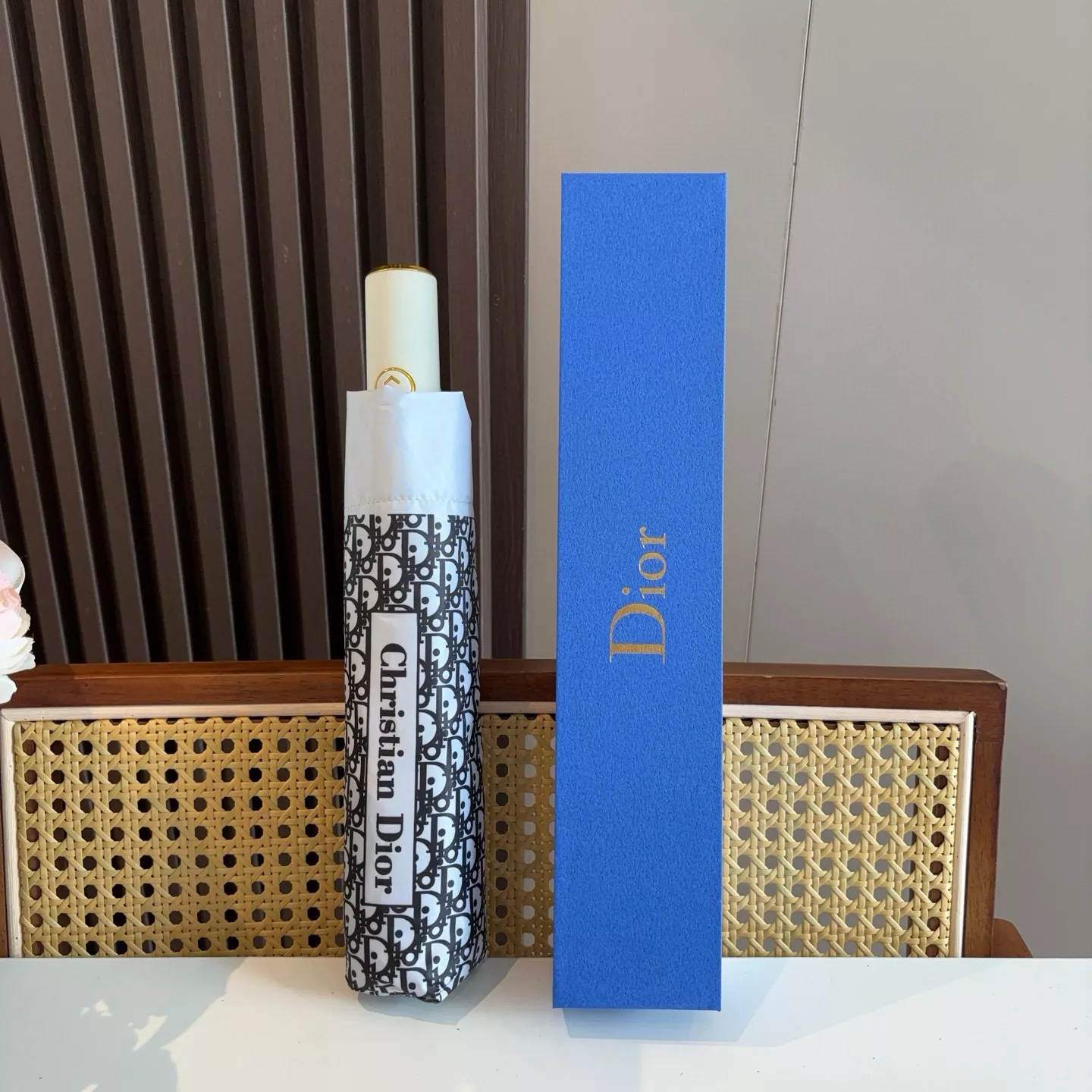Stylish 539 Christian Dior Umbrellas