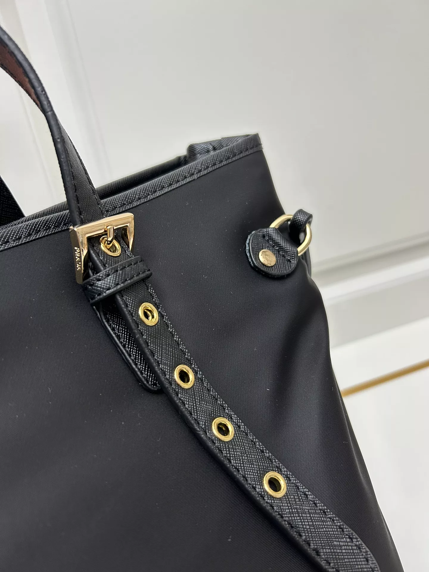 Stylish 5569 Prada AAA Quality Handbags For Women