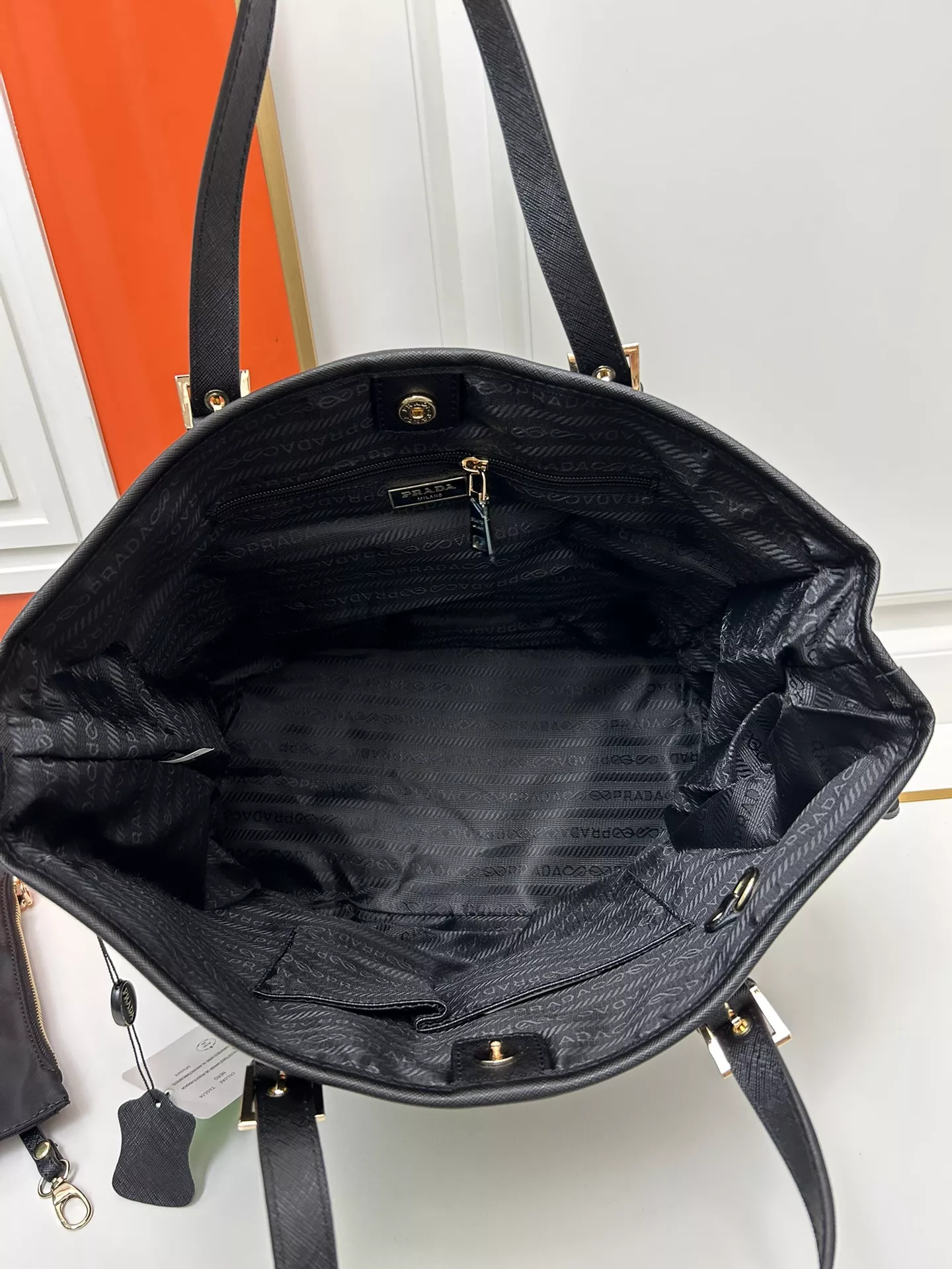 Stylish 5569 Prada AAA Quality Handbags For Women