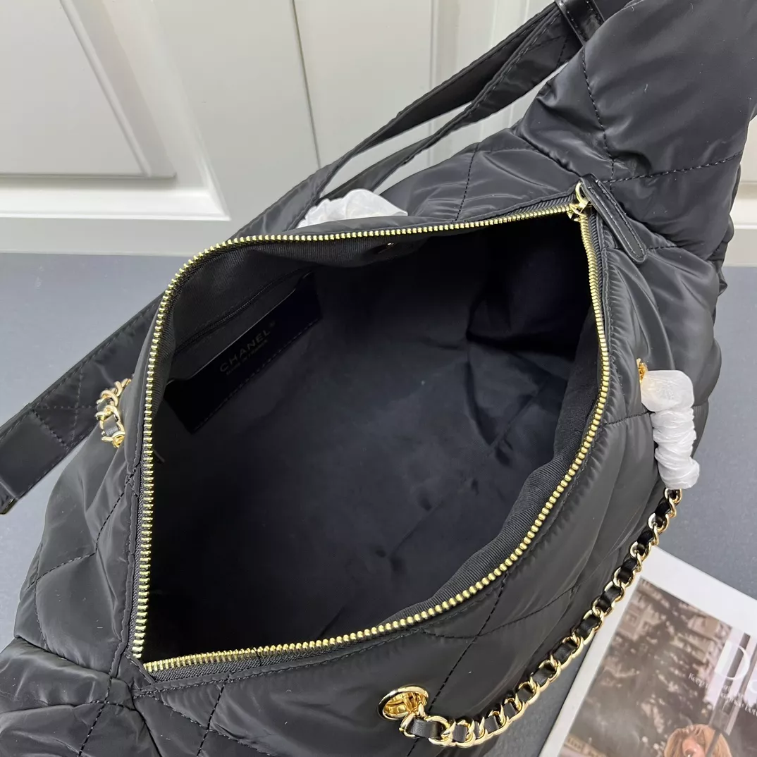 Stylish 5640 Chanel AAA Quality Shoulder Bags For Women