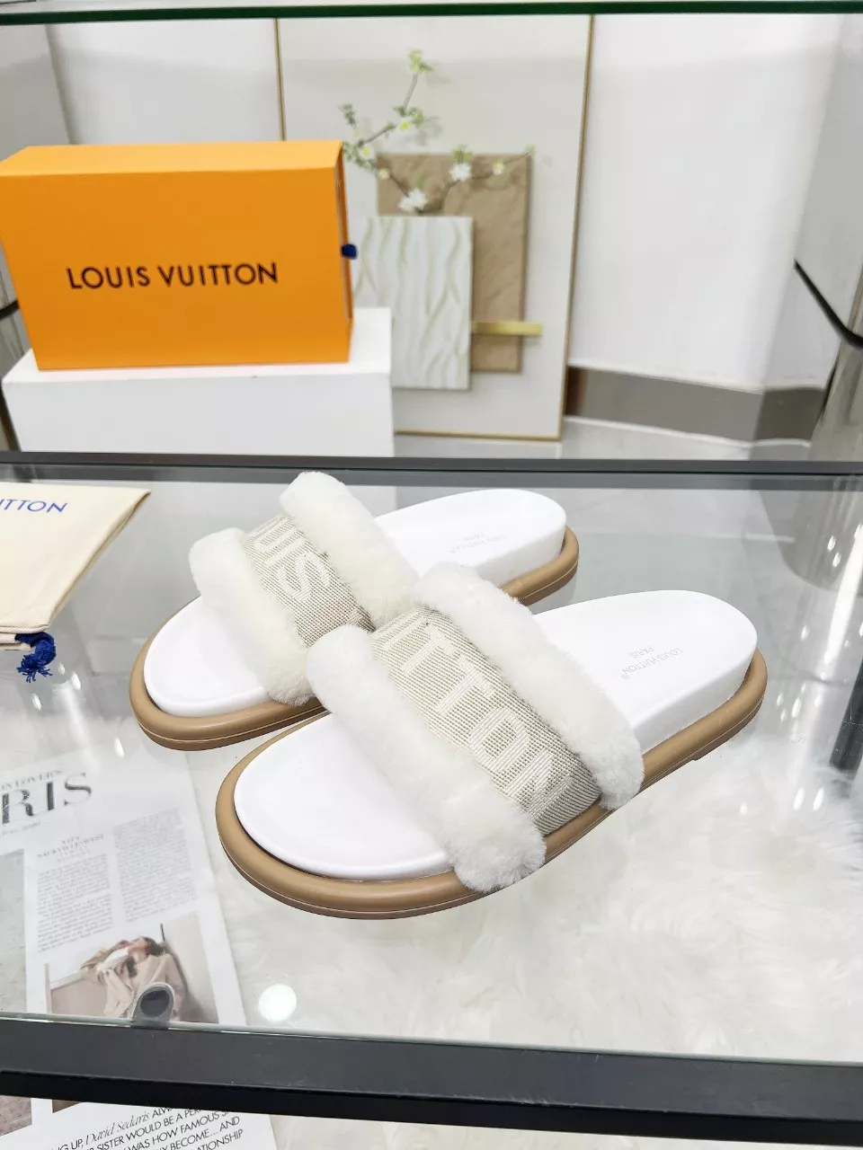 Stylish 5653 Louis Vuitton Slippers For Women