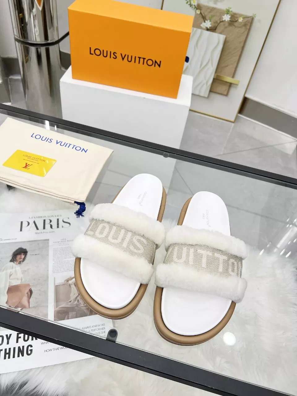 Stylish 5653 Louis Vuitton Slippers For Women