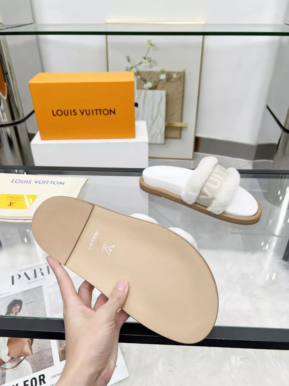 Stylish 5653 Louis Vuitton Slippers For Women