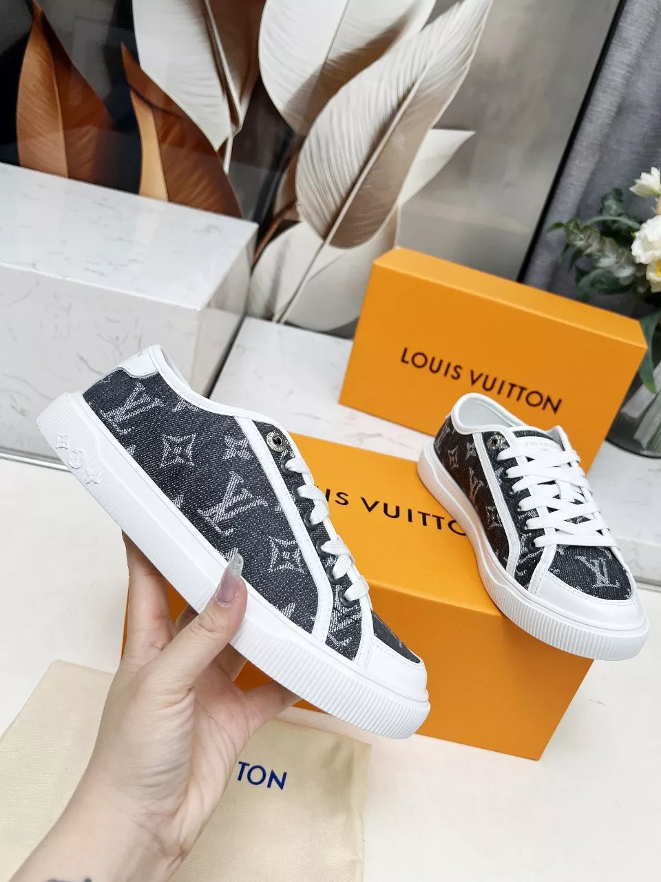 Stylish 5767 Louis Vuitton Casual Shoes For Women