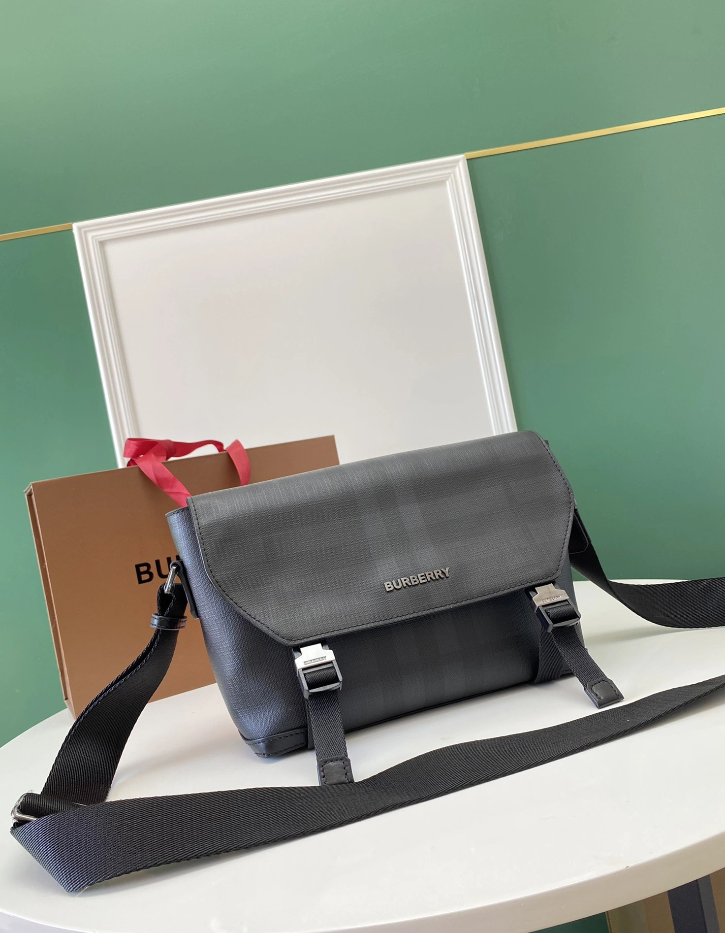 Stylish 602 Burberry AAA Man Messenger Bags