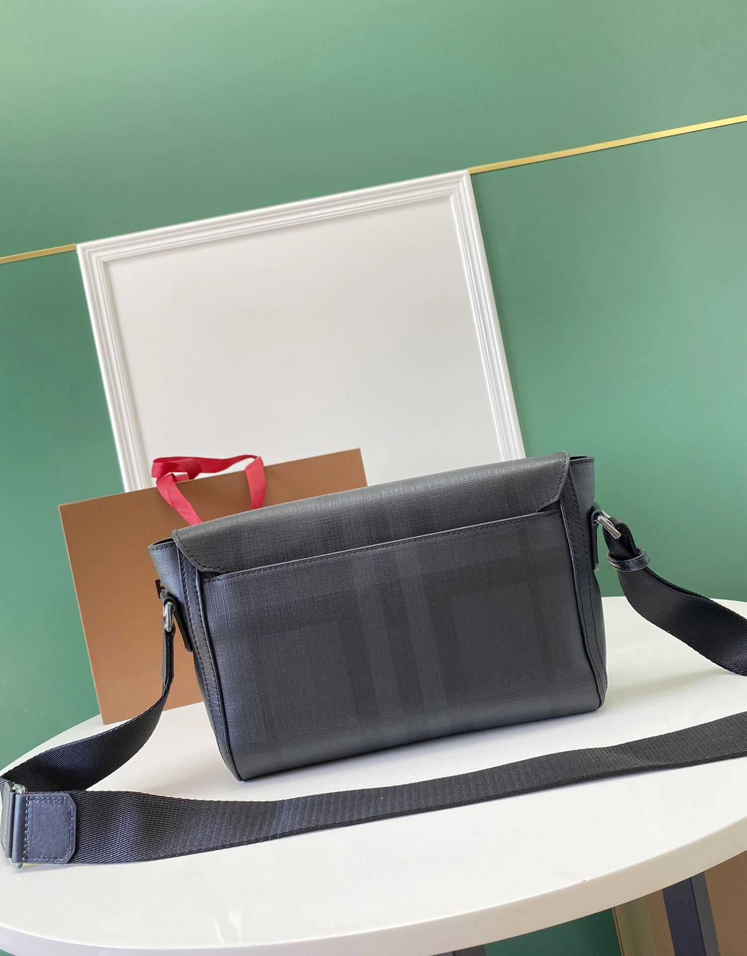 Stylish 602 Burberry AAA Man Messenger Bags