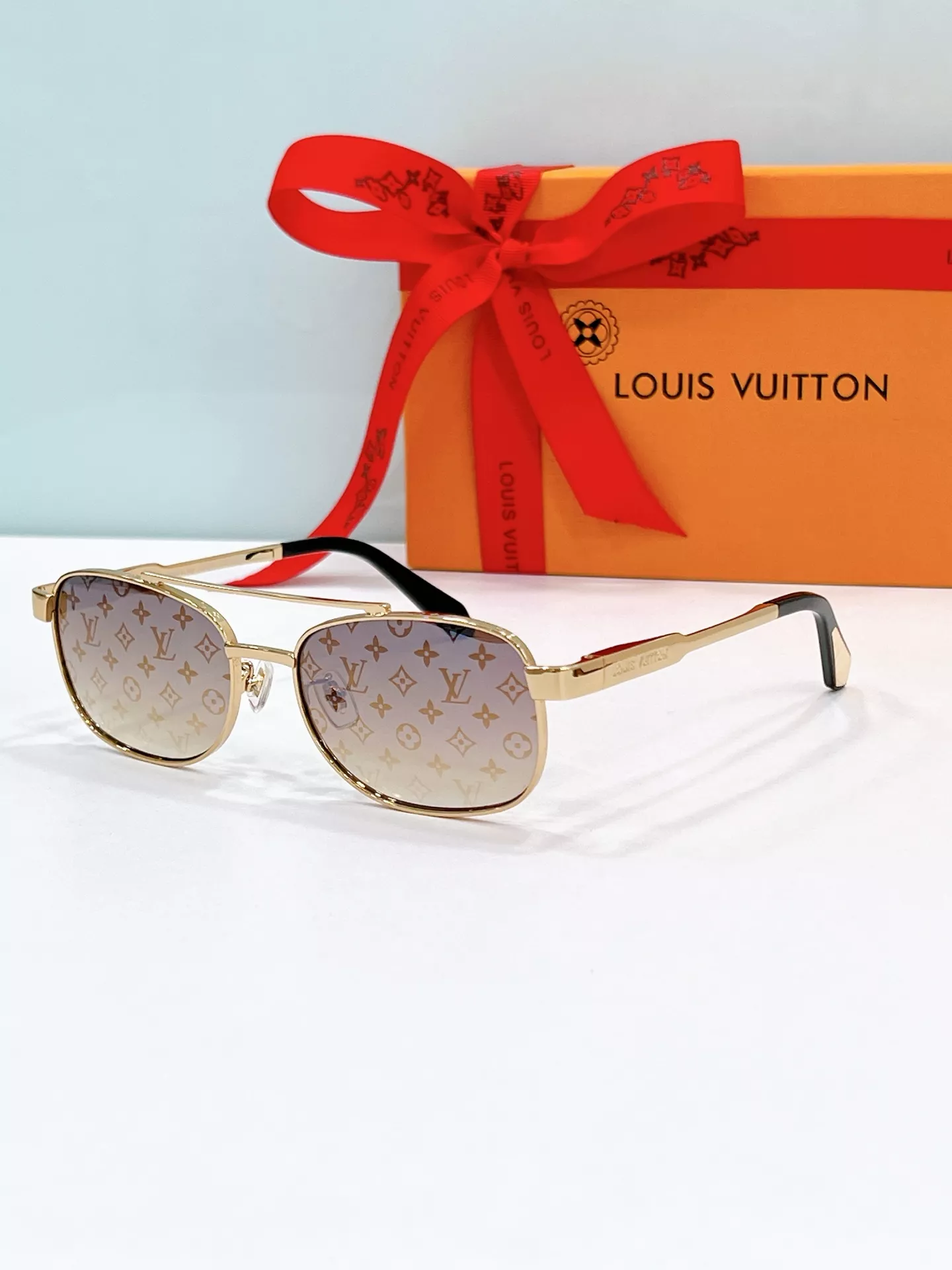 Stylish 6108 Louis Vuitton AAA Quality Sunglasses