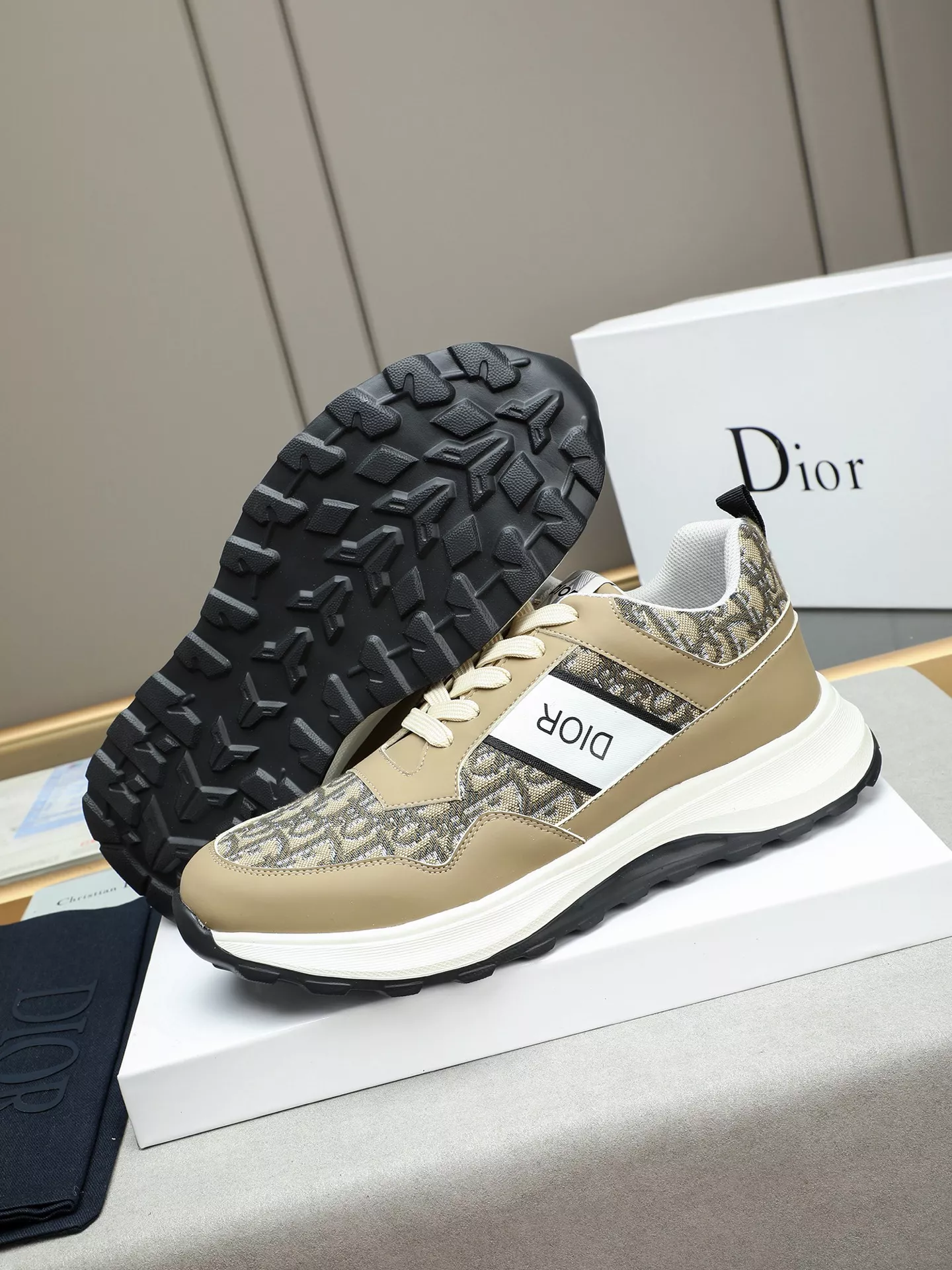 Stylish 6305 Christian Dior Casual Shoes For Men