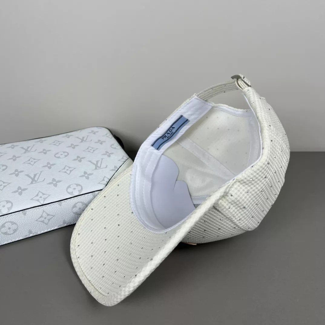 Stylish 6336 Prada Caps