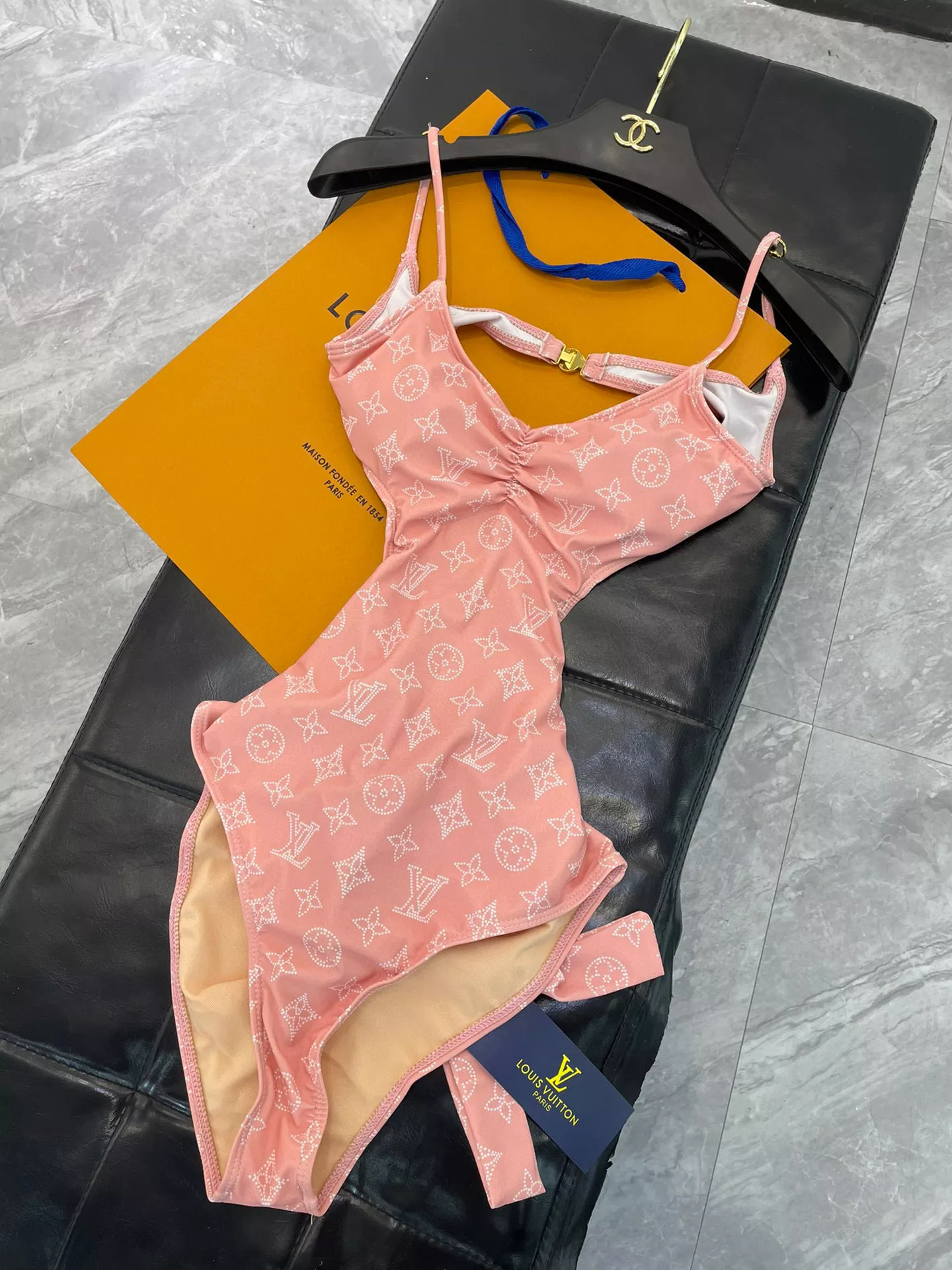 Stylish 6353 Louis Vuitton LV Bathing Suits For Women