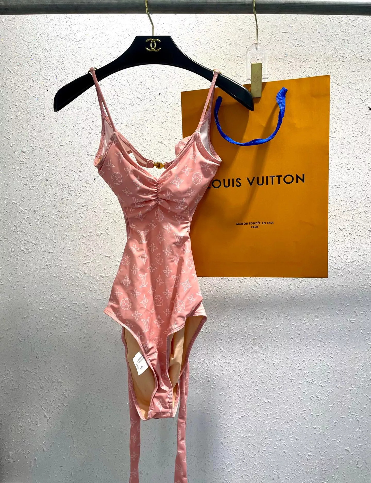 Stylish 6353 Louis Vuitton LV Bathing Suits For Women