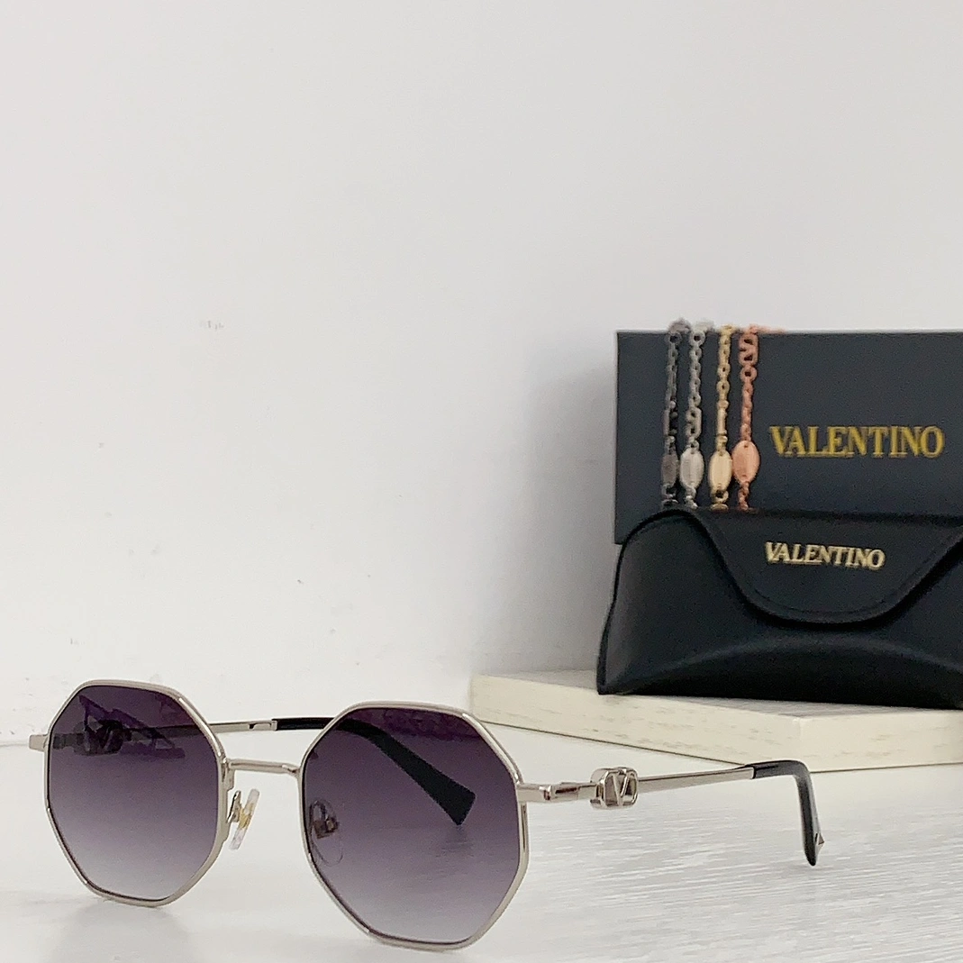 Stylish 6426 Valentino AAA Quality Sunglasses