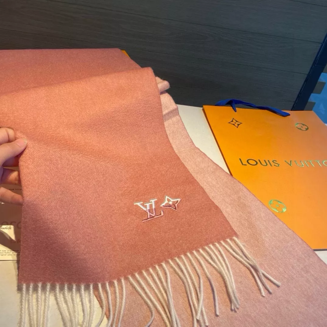 Stylish 6467 Louis Vuitton Scarf For Women