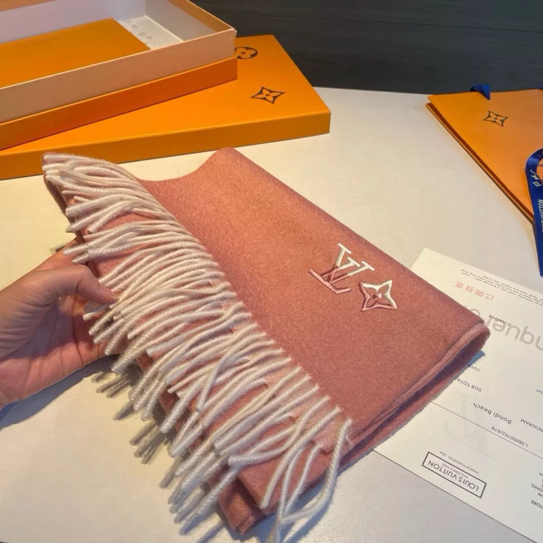 Stylish 6467 Louis Vuitton Scarf For Women
