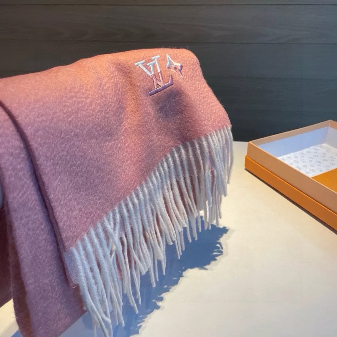 Stylish 6467 Louis Vuitton Scarf For Women