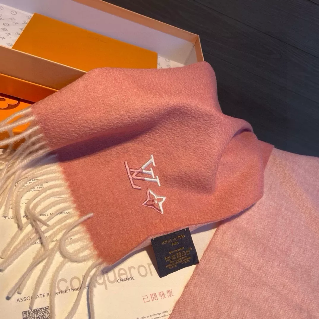 Stylish 6467 Louis Vuitton Scarf For Women