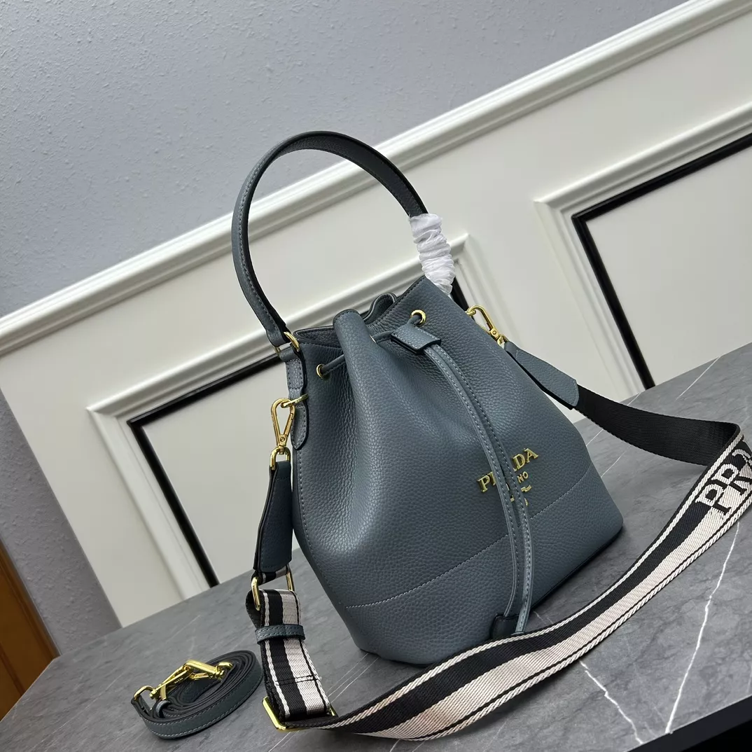 Stylish 6503 Prada AAA Quality Handbags For Women