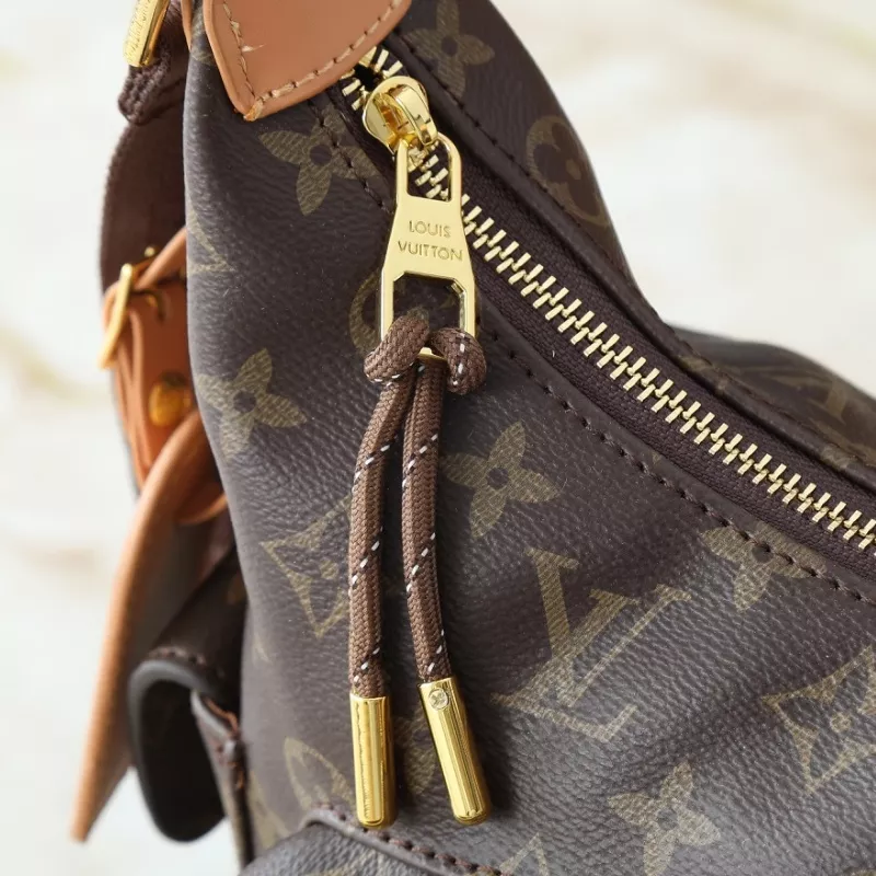 Stylish 6524 Louis Vuitton AAA Quality Messenger Bags For Women