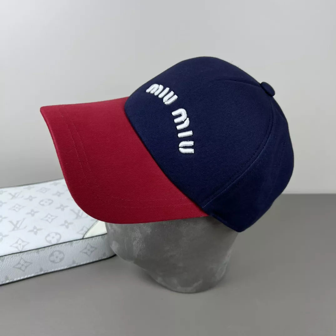 Stylish 6531 MIU MIU Caps