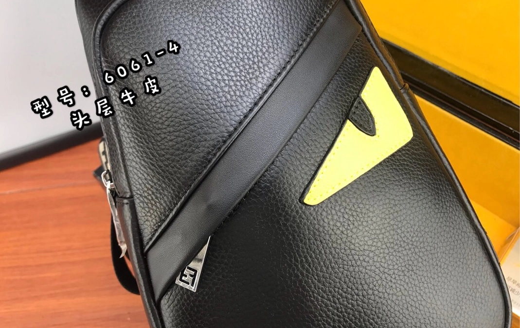 Stylish 6604 Fendi AAA Man Messenger Bags