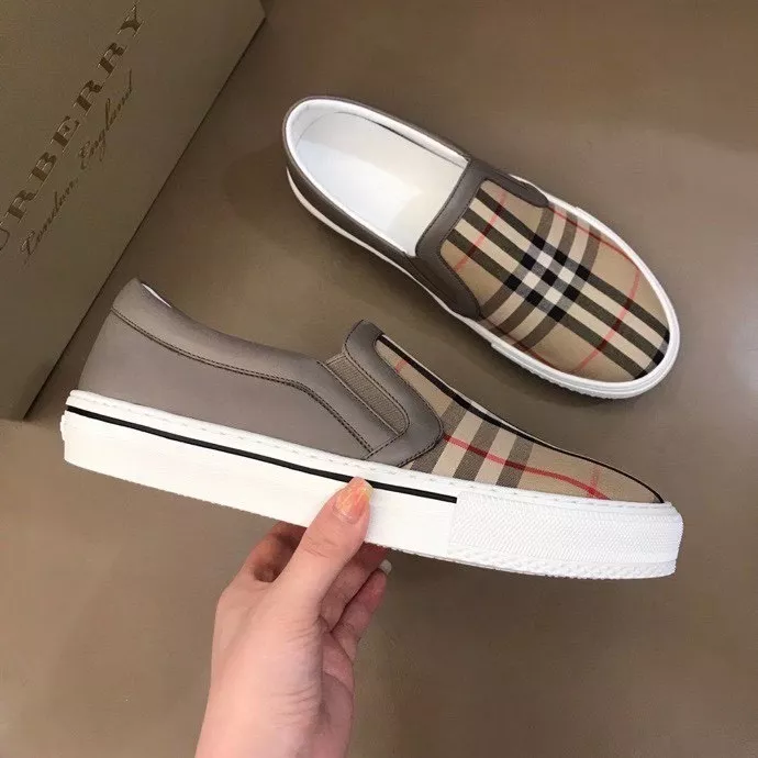Stylish 675 Burberry Casual Shoes For Men
