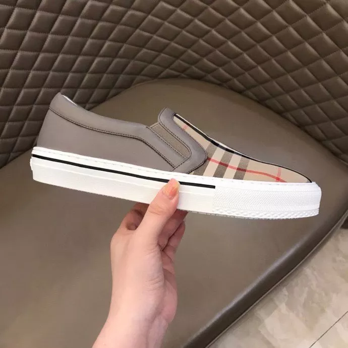 Stylish 675 Burberry Casual Shoes For Men