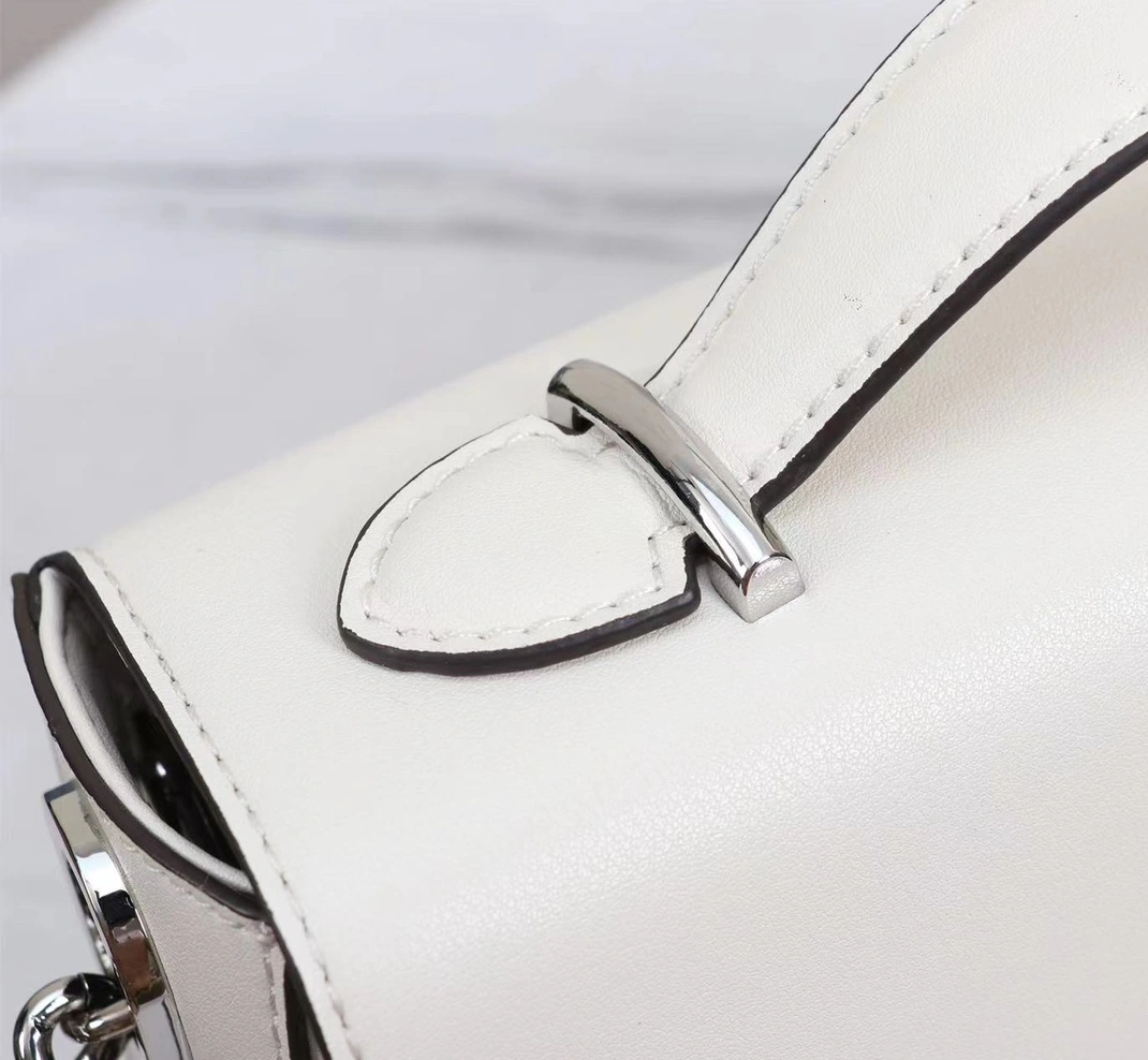 Stylish 6810 Gucci AAA Quality Messenger Bags For Women