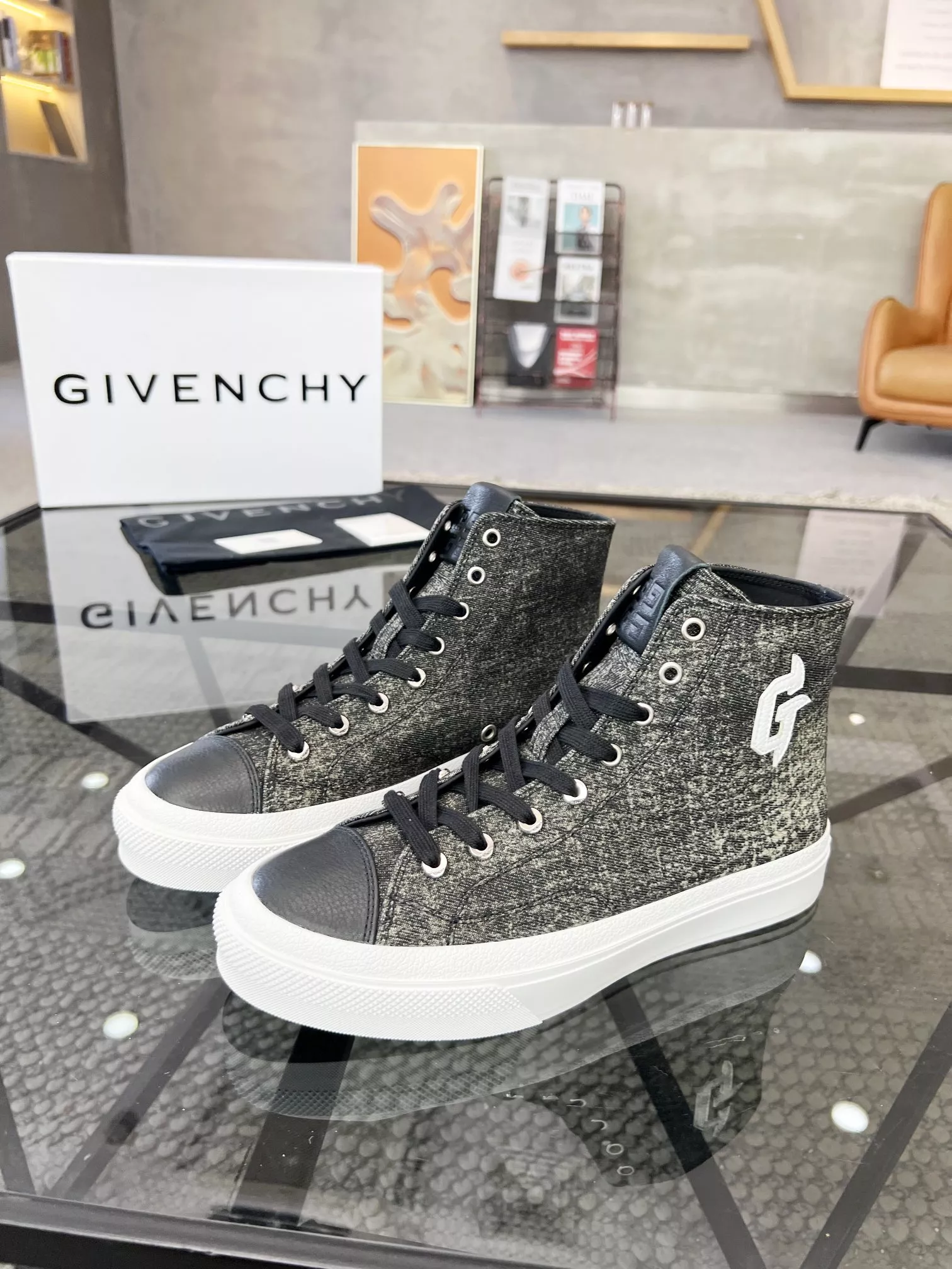 Stylish 6859 Givenchy High Tops Shoes For Men