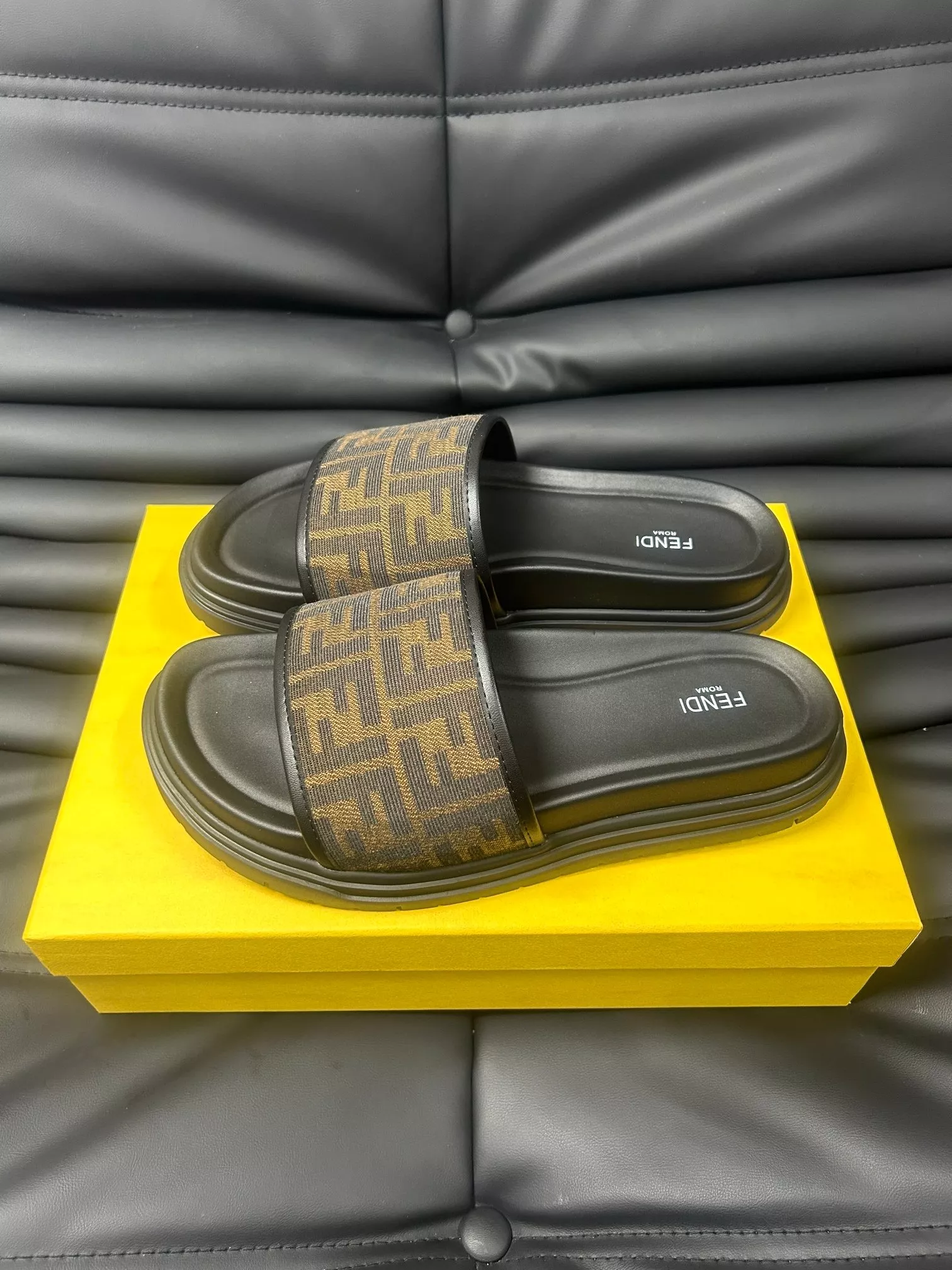 Stylish 7034 Fendi Slippers For Men