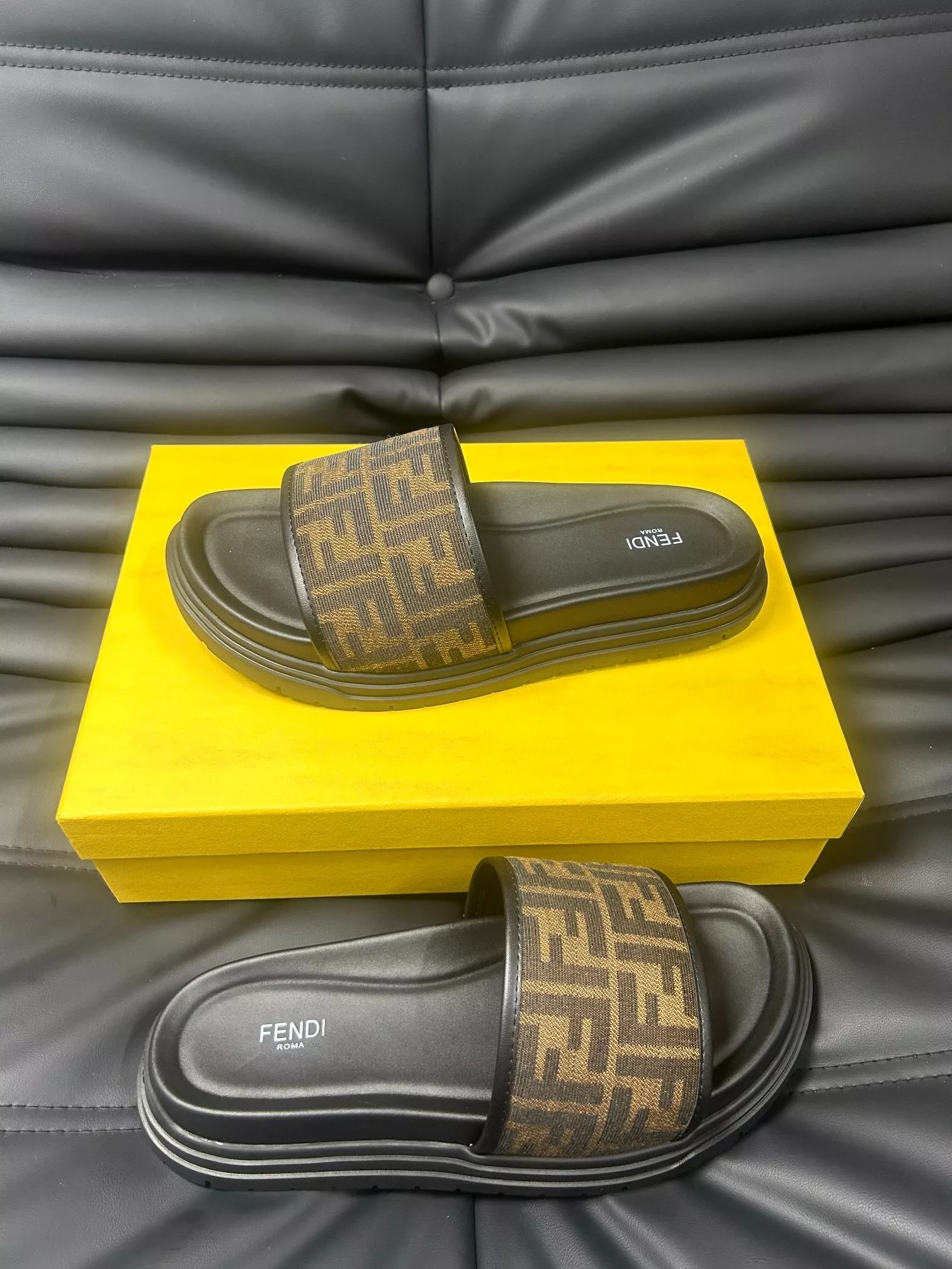 Stylish 7034 Fendi Slippers For Men