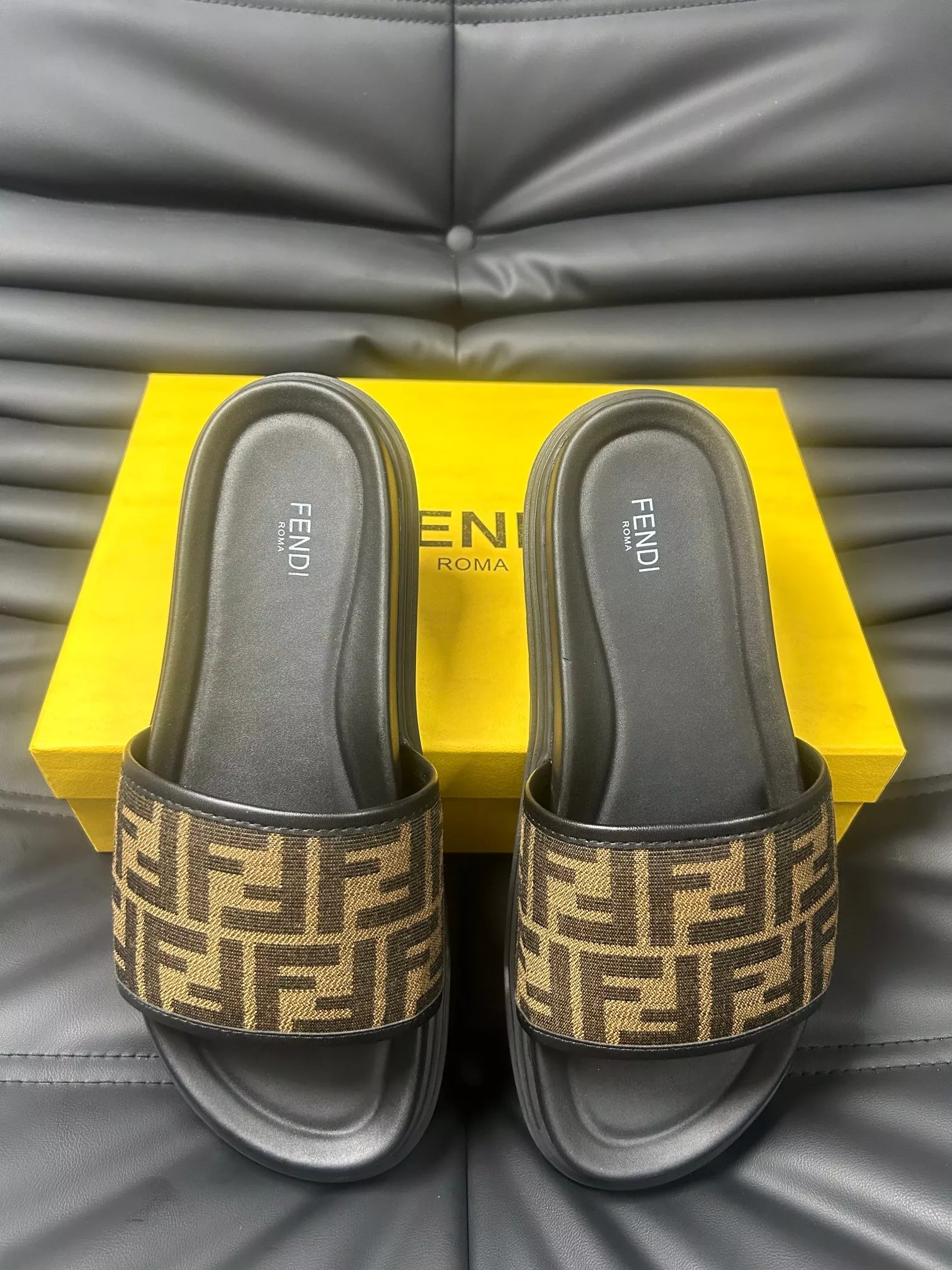 Stylish 7034 Fendi Slippers For Men