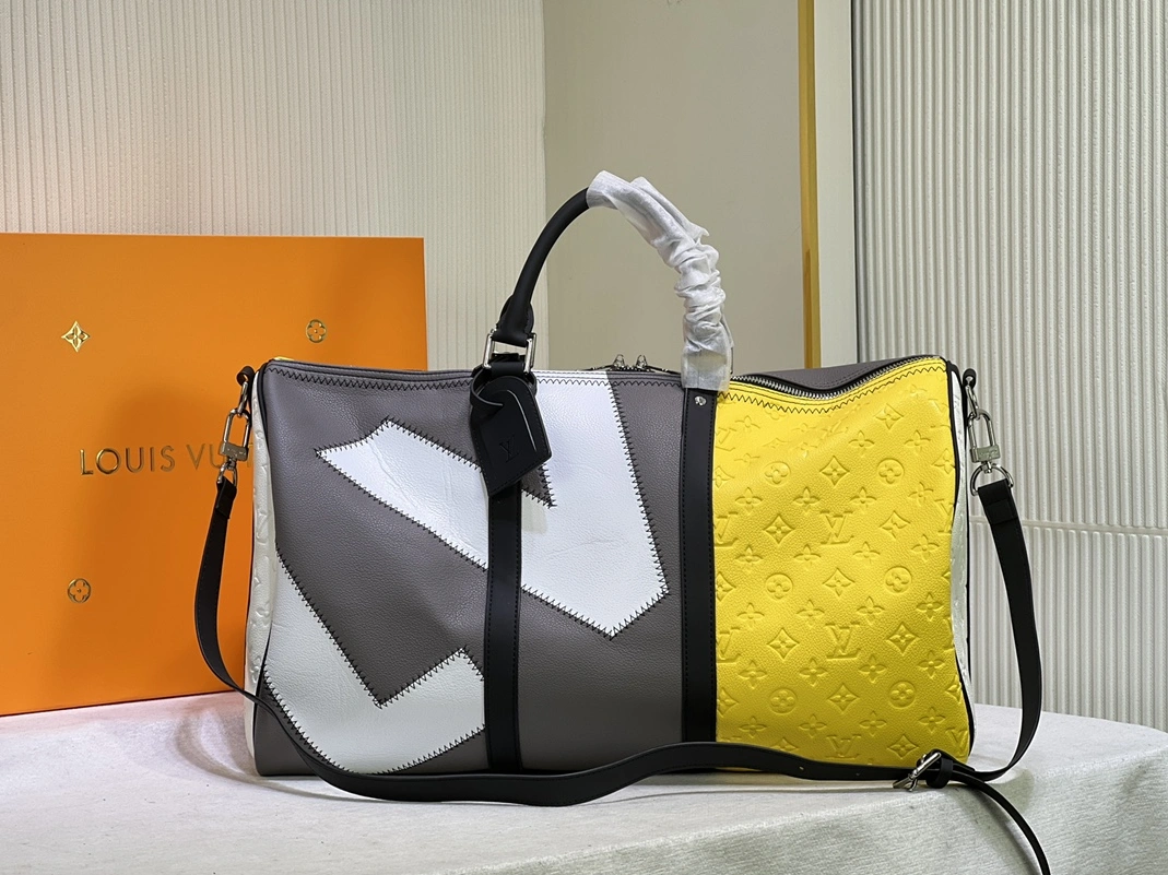 Stylish 7124 Louis Vuitton Travel Bags
