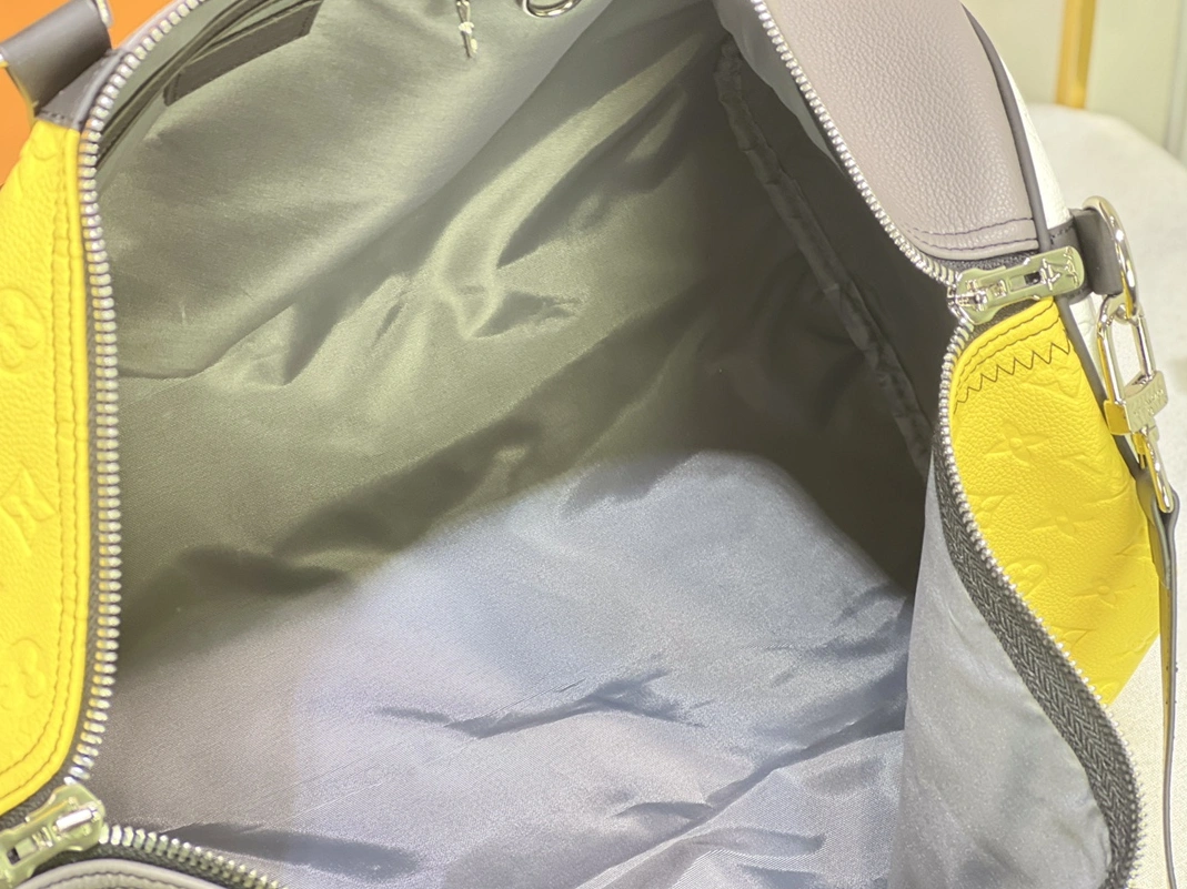 Stylish 7124 Louis Vuitton Travel Bags