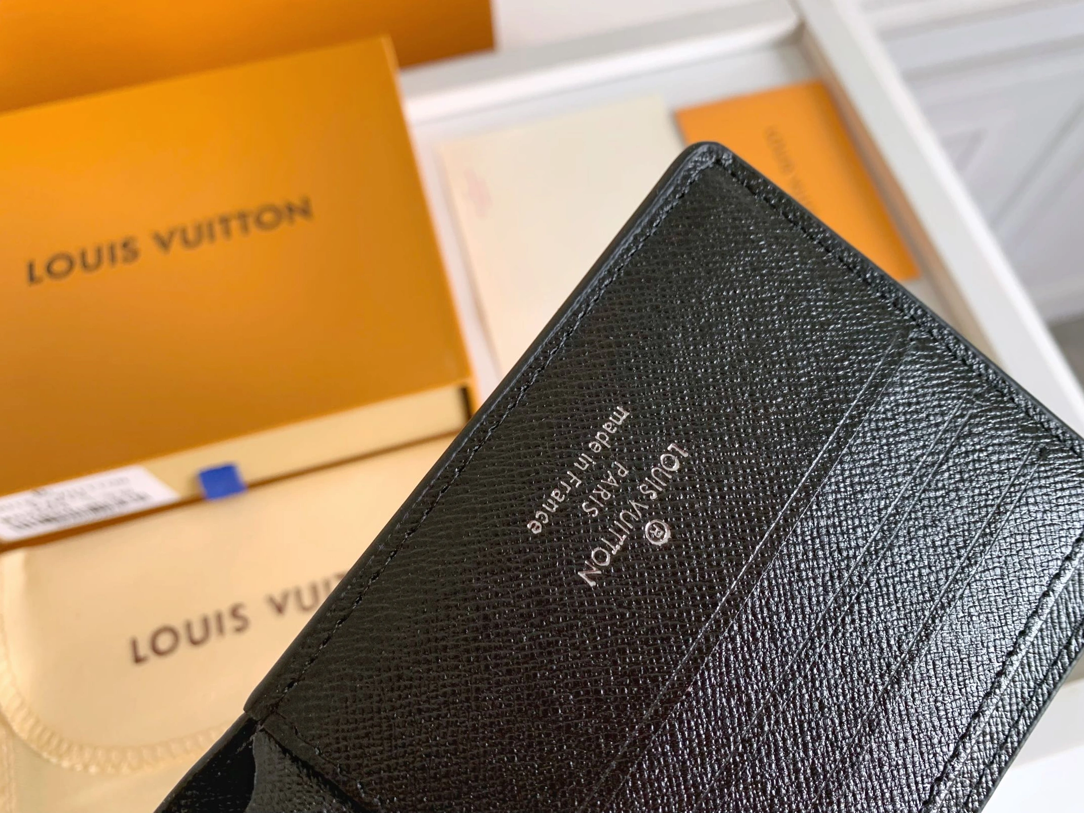Stylish 7318 Louis Vuitton LV Wallets For Unisex