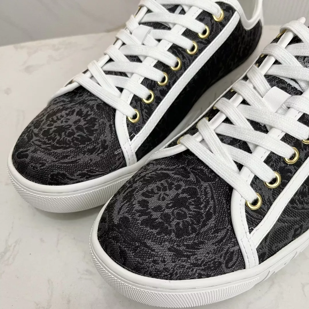 Stylish 7338 Versace Casual Shoes For Men