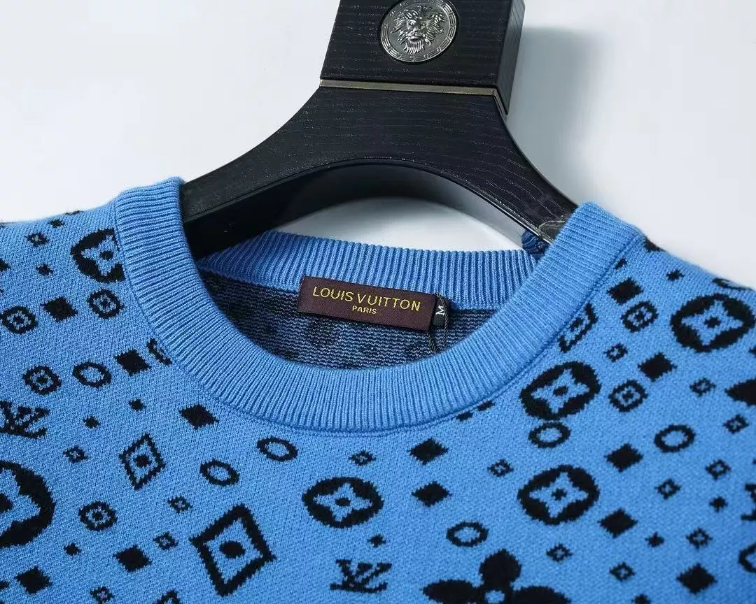 Stylish 7574 Louis Vuitton LV Sweaters Long Sleeved For Men