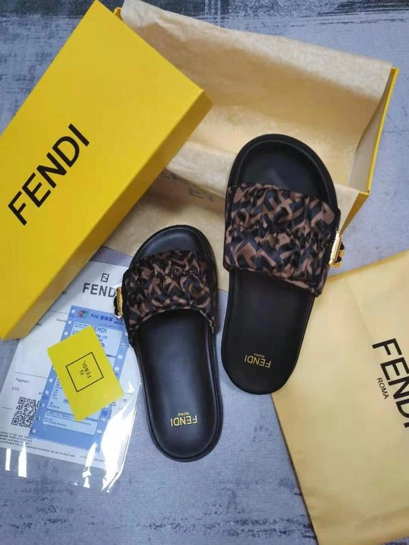 Stylish 7587 Fendi Slippers For Women