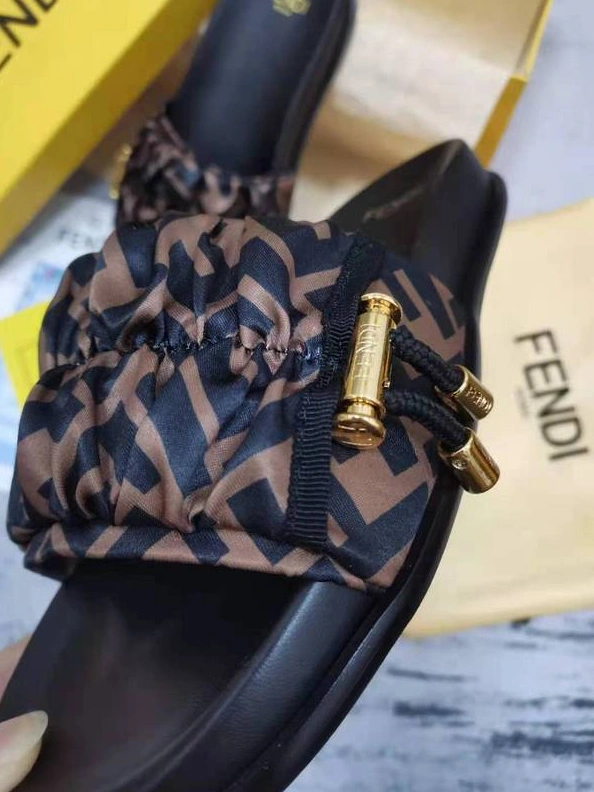 Stylish 7587 Fendi Slippers For Women